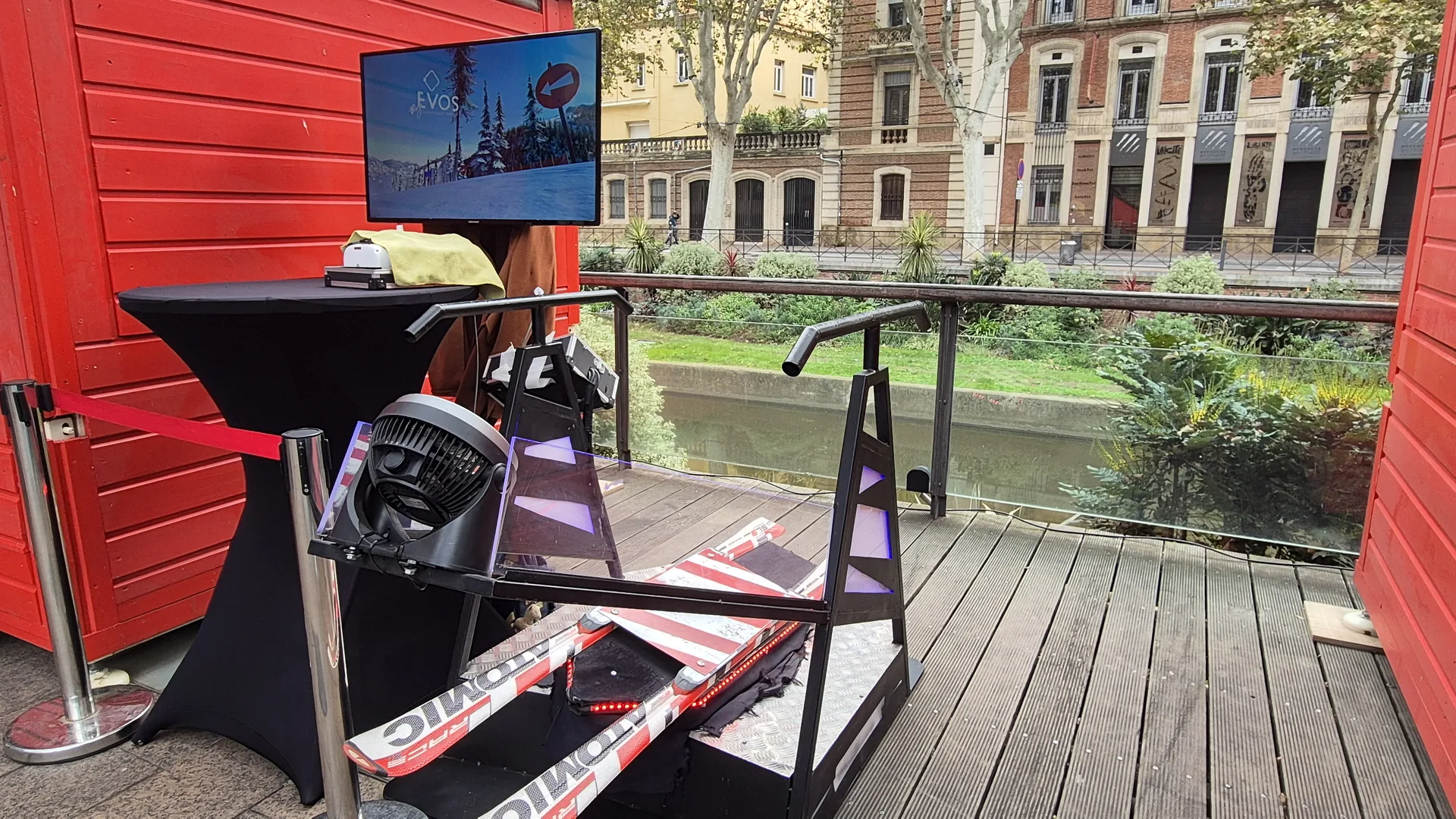 Simulateur ski VR pour Altiservice et Les Angles en bord du canal à Perpignan