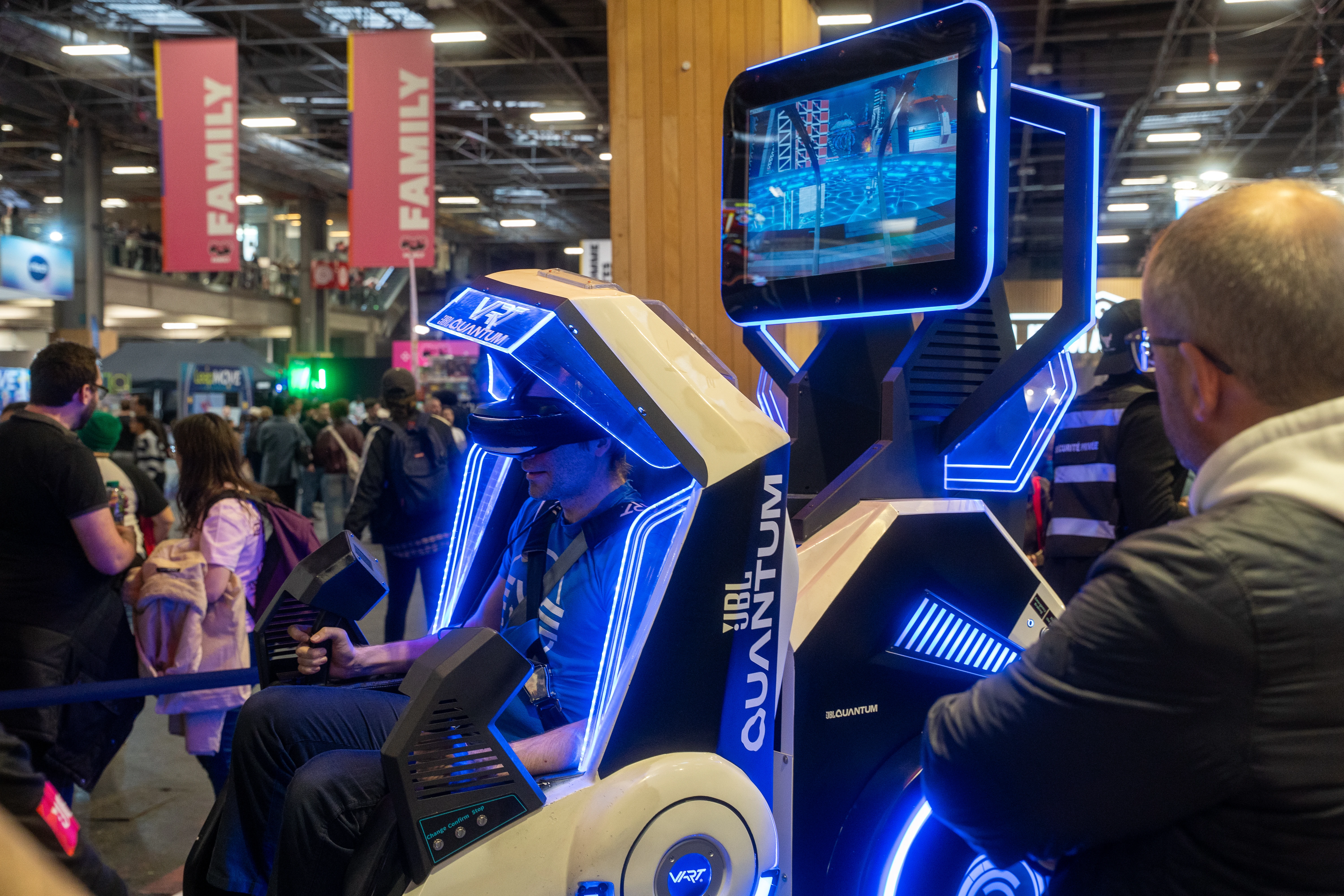 Simulateur 360° VR By Evos en activation de marque à la Paris Games Week pour JBL