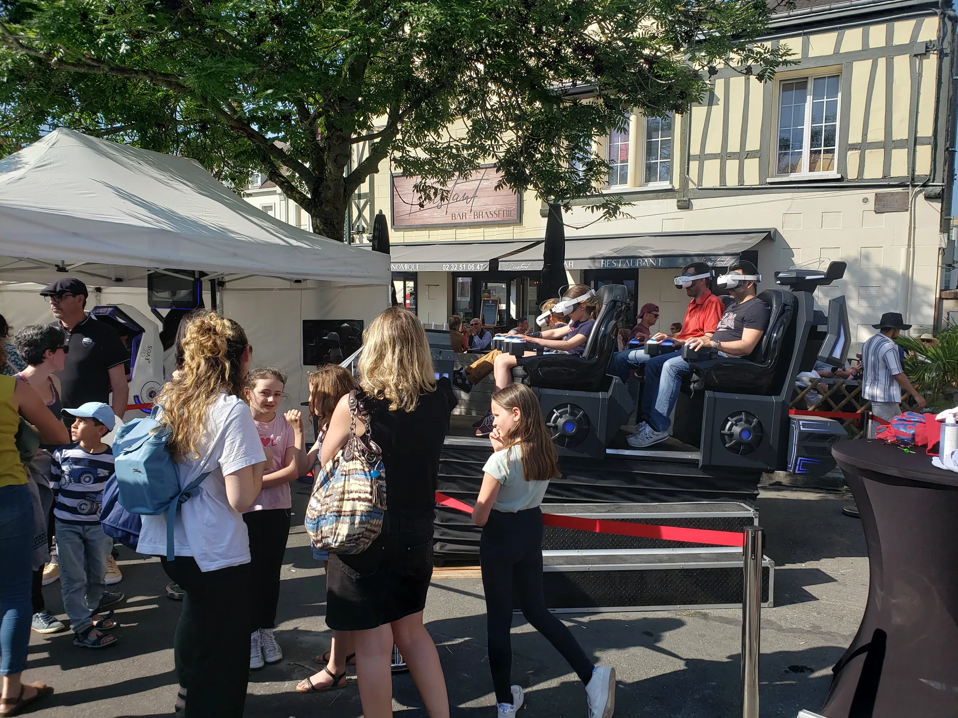 Animation avec simulateur Sensation VR 4 places lors de la Foire de Vernon dans l'Eure
