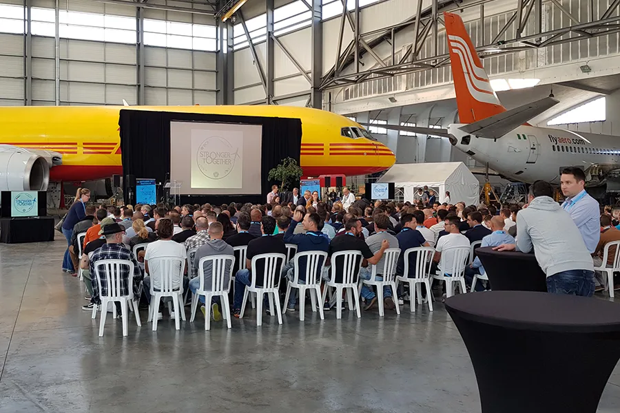 Simulateurs F1 et ski VR By Evos pour une convention à l'aéroport de Perpignan